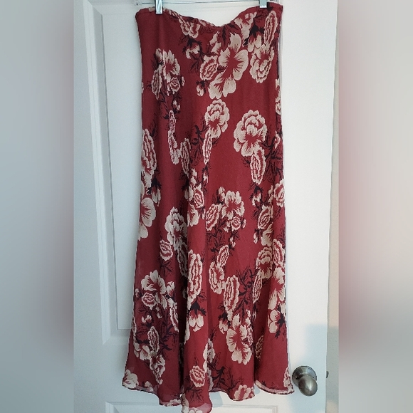 Spiegel Silk Maxi Skirt Size 12 Rust Black Floral Whimsigoth Modest Boho Cottage - Picture 2 of 9